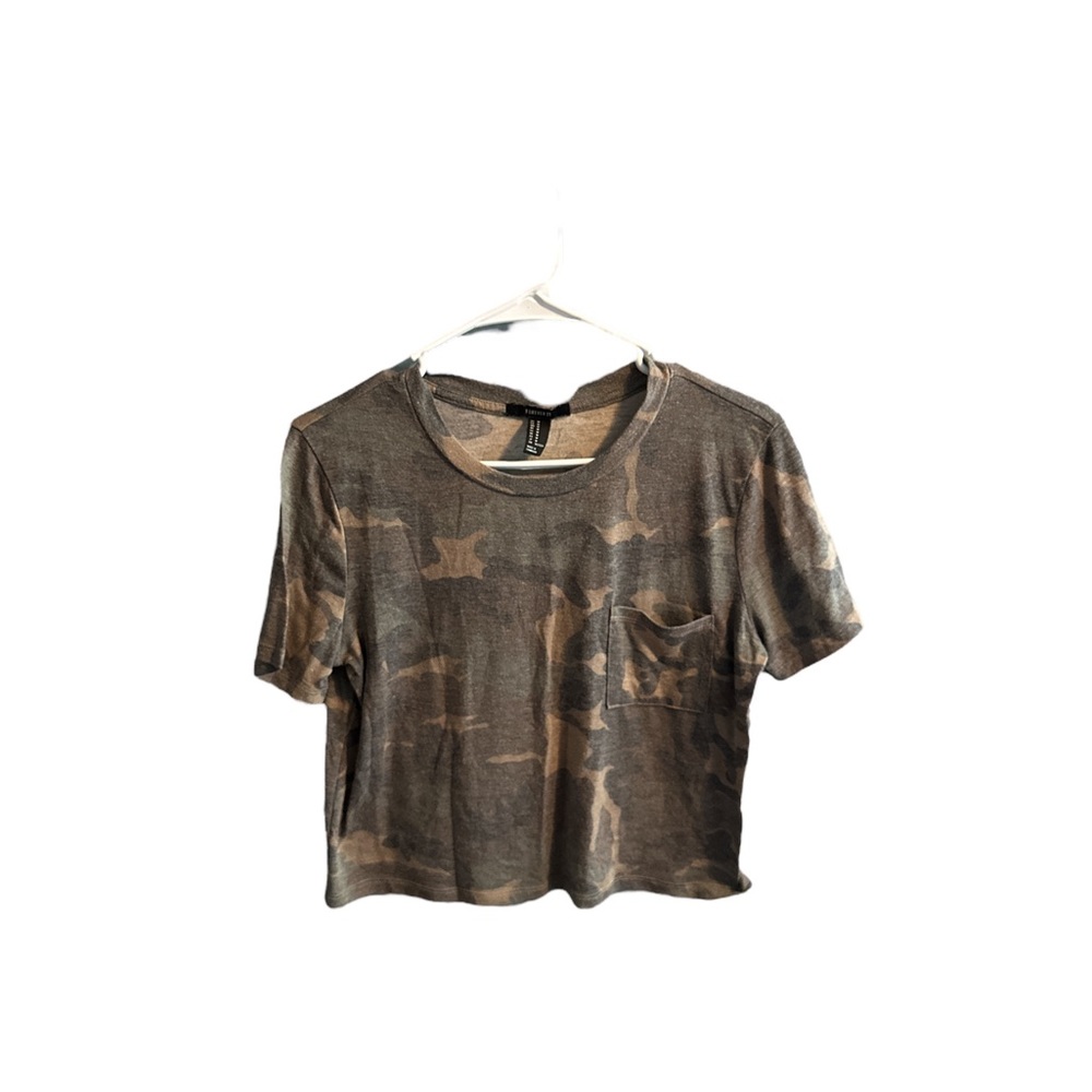 Forever 21 Camo Crop top Tshirt